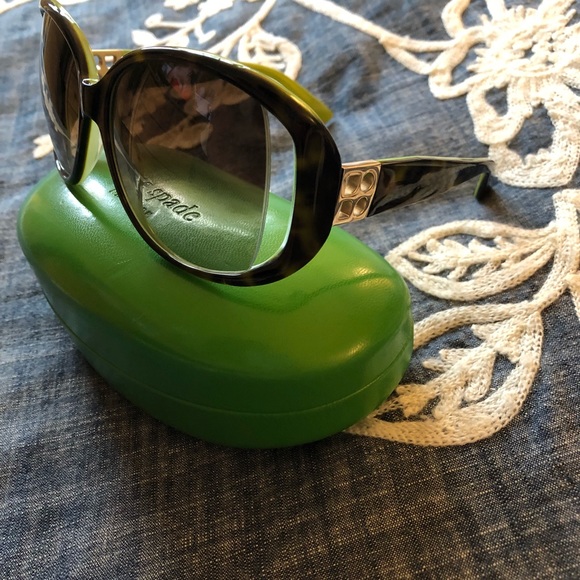 Kate Spade ♠️ - Picture 3 of 8